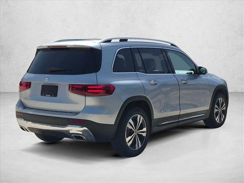 Used 2026 Mercedes-Benz GLB 250 image 5