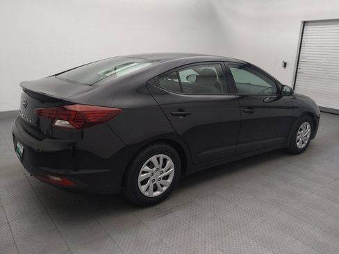 Used 2019 Hyundai Elantra SE FWD image 10