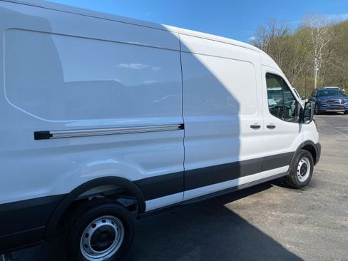 New 2026 Ford Transit 250 148 Medium Roof RWD image 7