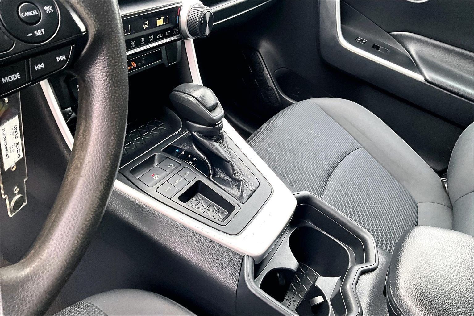 Used 2020 Toyota RAV4 LE w/ Carpet Mat Package FWD image 16