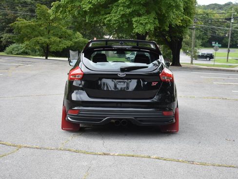 Used 2016 Ford Focus ST FWD image 6