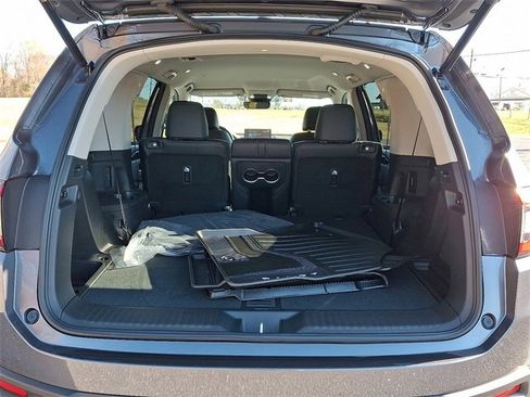 Certified 2025 Honda Pilot EX-L image 30