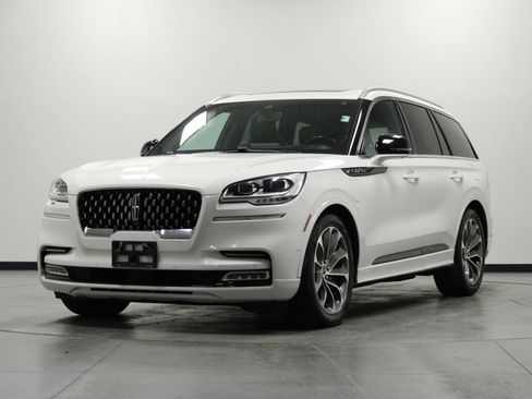 Used 2022 Lincoln Aviator Grand Touring w/ Equipment Group 301A AWD/4WD image 8