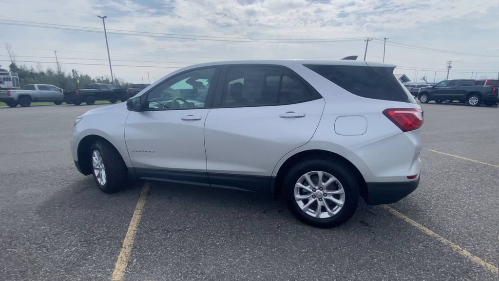 Certified 2020 Chevrolet Equinox LS w/ LS Convenience Package FWD image 6