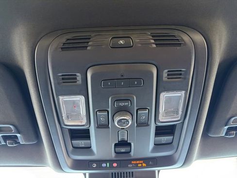 Certified 2023 GMC Yukon Denali Ultimate image 25