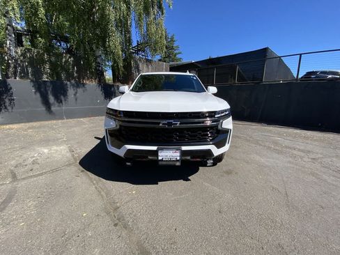 Used 2021 Chevrolet Tahoe Z71 w/ Luxury Package AWD/4WD image 9