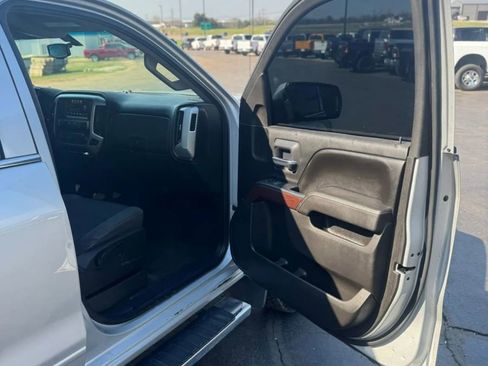 Used 2017 GMC Sierra 1500 SLE w/ Suspension Package, Off-Road image 23