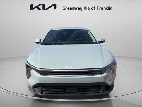New 2025 Kia K4 LXS image 2