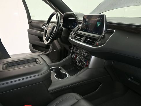 Used 2024 Chevrolet Tahoe LT RWD image 13