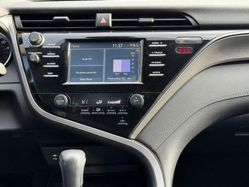 Used 2019 Toyota Camry SE image 13