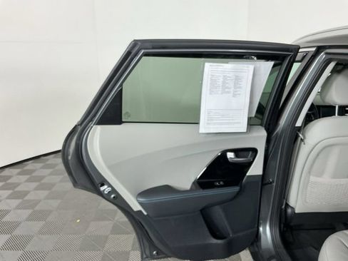 Used 2017 Kia Niro Touring w/ Advanced Technology Package FWD image 26