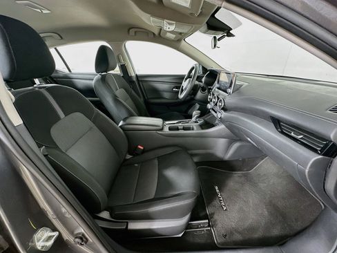Used 2025 Nissan Sentra SV FWD image 29