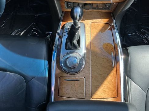 Used 2011 INFINITI QX56 4WD w/ Theater Pkg image 18