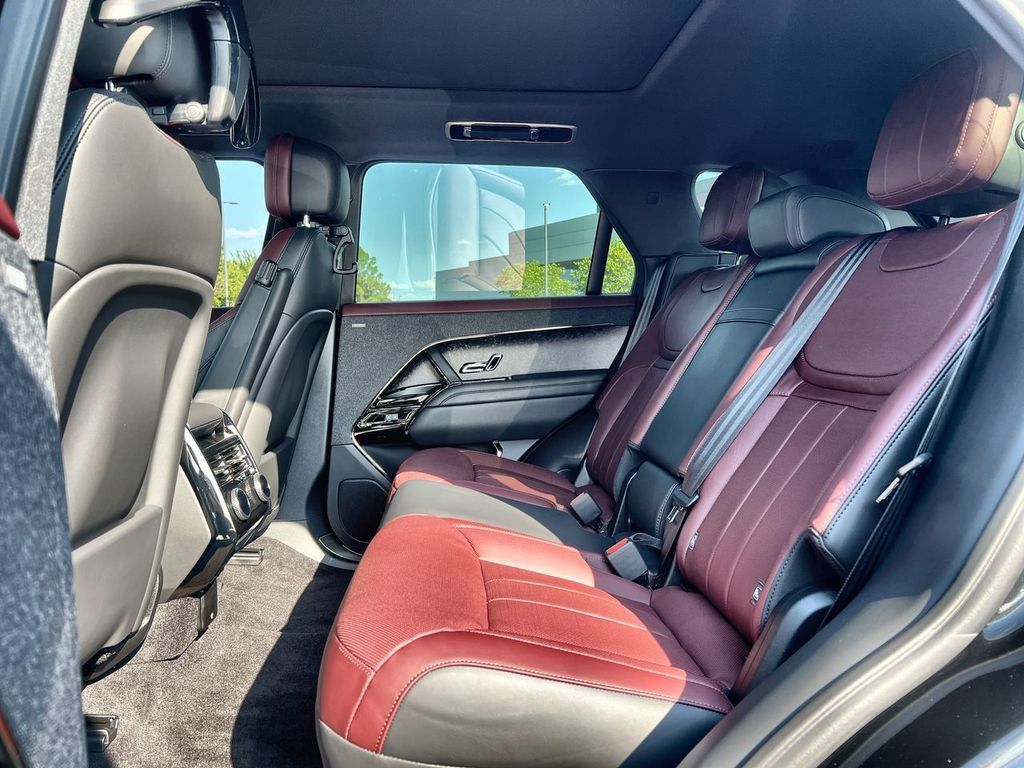 New 2026 Land Rover Range Rover Sport Dynamic SE AWD/4WD image 15