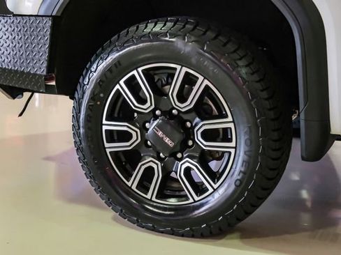 Used 2022 GMC Sierra 2500 AT4 image 48