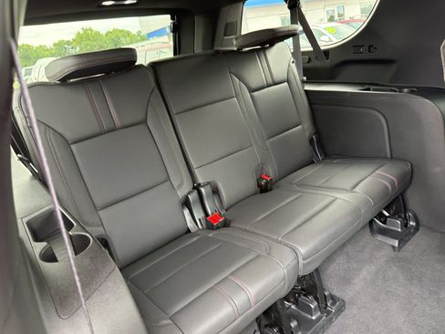 Certified 2024 Chevrolet Suburban RST w/ Luxury Package AWD/4WD image 30