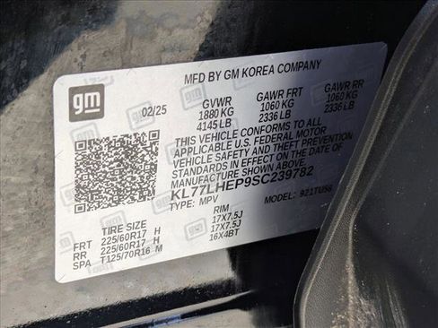 Used 2025 Chevrolet Trax LT w/ LT Convenience Package FWD image 24