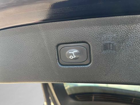 Used 2022 Ford Edge SEL w/ Convenience Package image 21