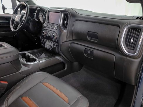 Used 2022 GMC Sierra 2500 AT4 image 32