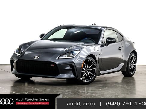 Used 2023 Toyota GR86 image 1
