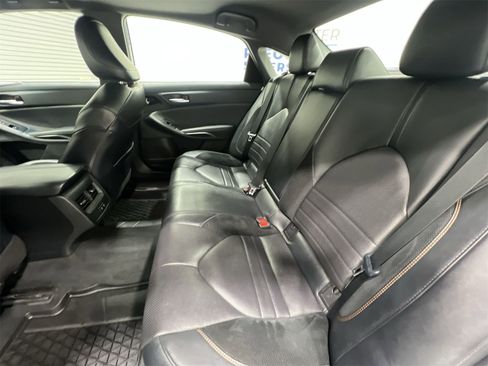 Used 2020 Toyota Avalon XSE image 23