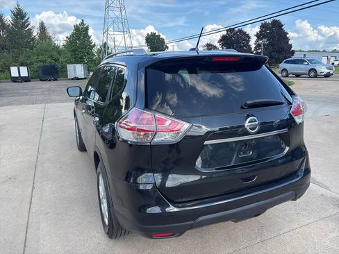 Used 2016 Nissan Rogue SV w/ SV Premium Package AWD/4WD image 5