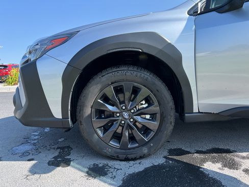 Certified 2025 Subaru Outback Onyx Edition AWD/4WD image 12