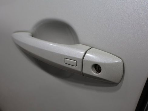 Used 2023 Nissan Rogue SV w/ SV Premium B Package image 11