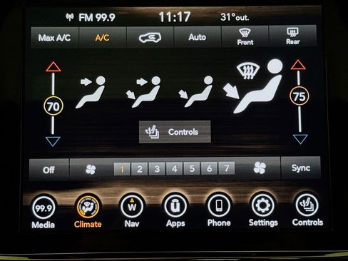 Used 2020 Jeep Grand Cherokee Limited image 15