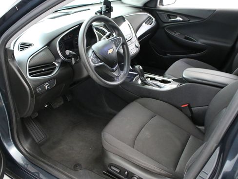 Used 2019 Chevrolet Malibu LT w/ Driver Confidence Package II image 24