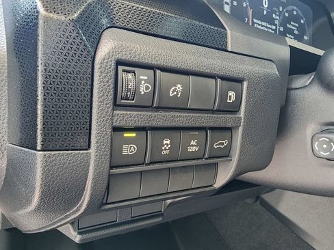 Used 2026 Toyota 4Runner Limited AWD/4WD image 17