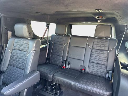 Used 2024 Cadillac Escalade ESV Sport Platinum w/ LPO, ONYX Package image 22