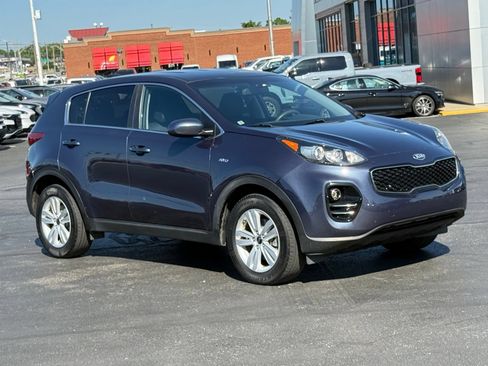 Used 2019 Kia Sportage LX AWD/4WD image 2