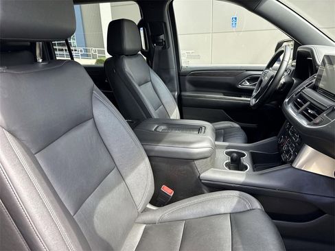 Used 2023 Chevrolet Suburban LT image 26