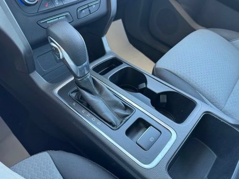 Used 2018 Ford Escape SE FWD image 12