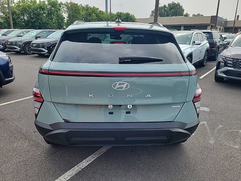Certified 2025 Hyundai Kona SEL AWD/4WD image 4