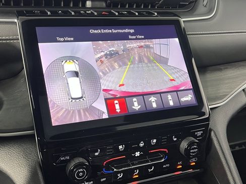 Certified 2024 Jeep Grand Cherokee Limited w/ Luxury Tech Group II image 21