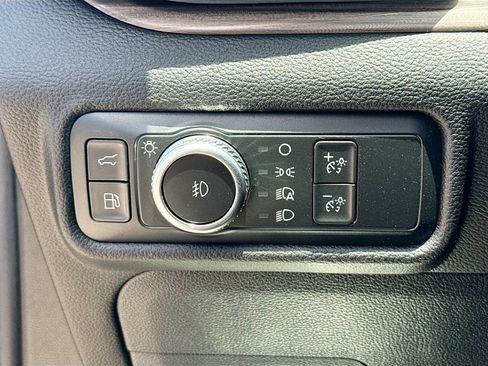 Used 2023 Ford Explorer Limited RWD image 10