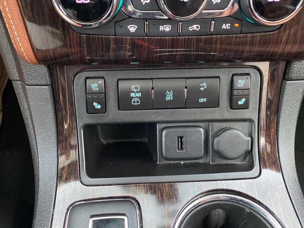 Used 2015 Chevrolet Traverse LTZ AWD/4WD image 18