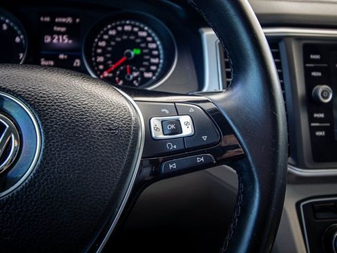 Used 2018 Volkswagen Atlas SE image 34