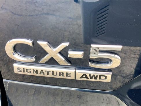 Used 2025 MAZDA CX-5 Signature image 9