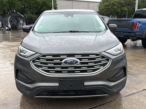 Used 2019 Ford Edge SE image 2