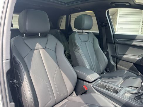 Used 2025 Audi Q3 2.0T Premium w/ Convenience Package AWD/4WD image 16