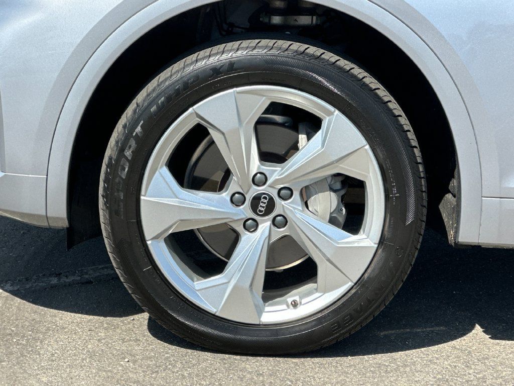 Used 2022 Audi Q5 2.0T Premium Plus AWD/4WD image 25