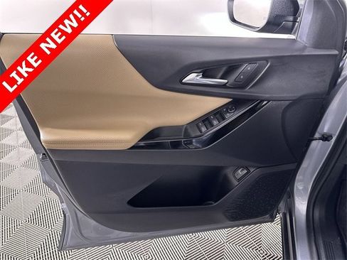 Used 2025 Chevrolet Equinox ACTIV w/ Safety and Technology Package image 23