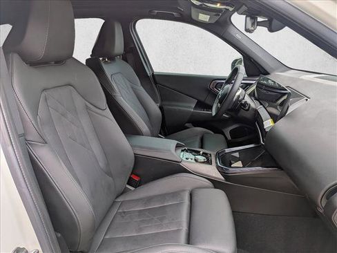 Used 2025 BMW X3 xDrive30i w/ Convenience Package image 22