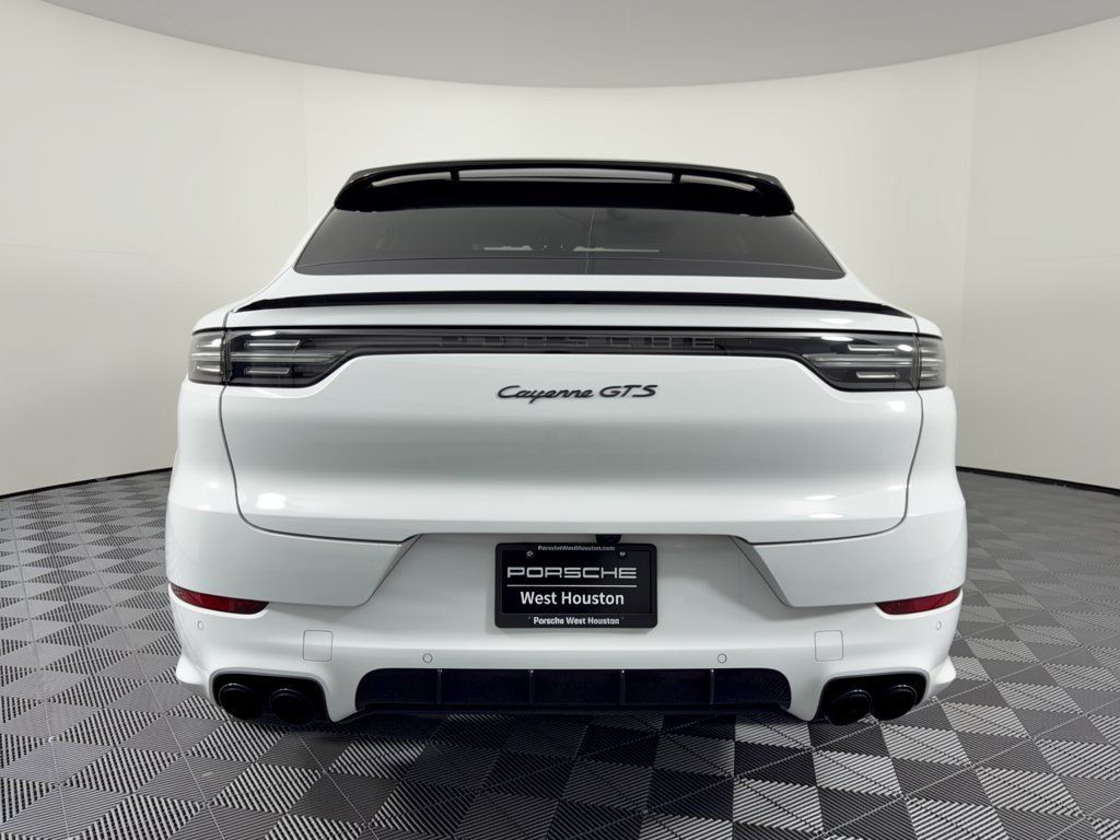 Used 2022 Porsche Cayenne GTS AWD/4WD image 11