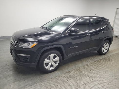 Used 2018 Jeep Compass Latitude w/ Popular Equipment Group FWD image 2