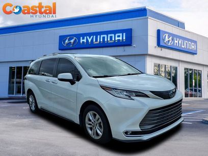 Used 2022 Toyota Sienna Limited