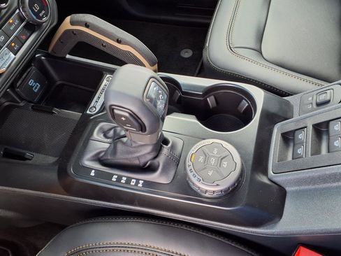 New 2025 Ford Bronco Badlands image 38